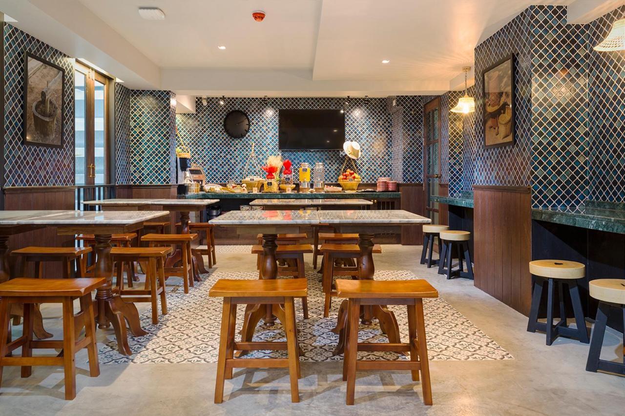 Foodotel Bangkok Bagian luar foto